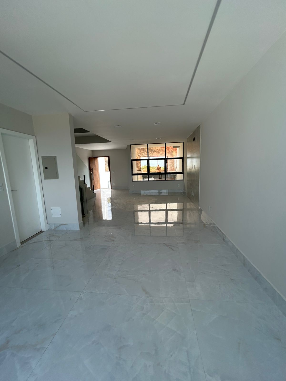 CASA TRIPLEX NO CIDADE  NOVA