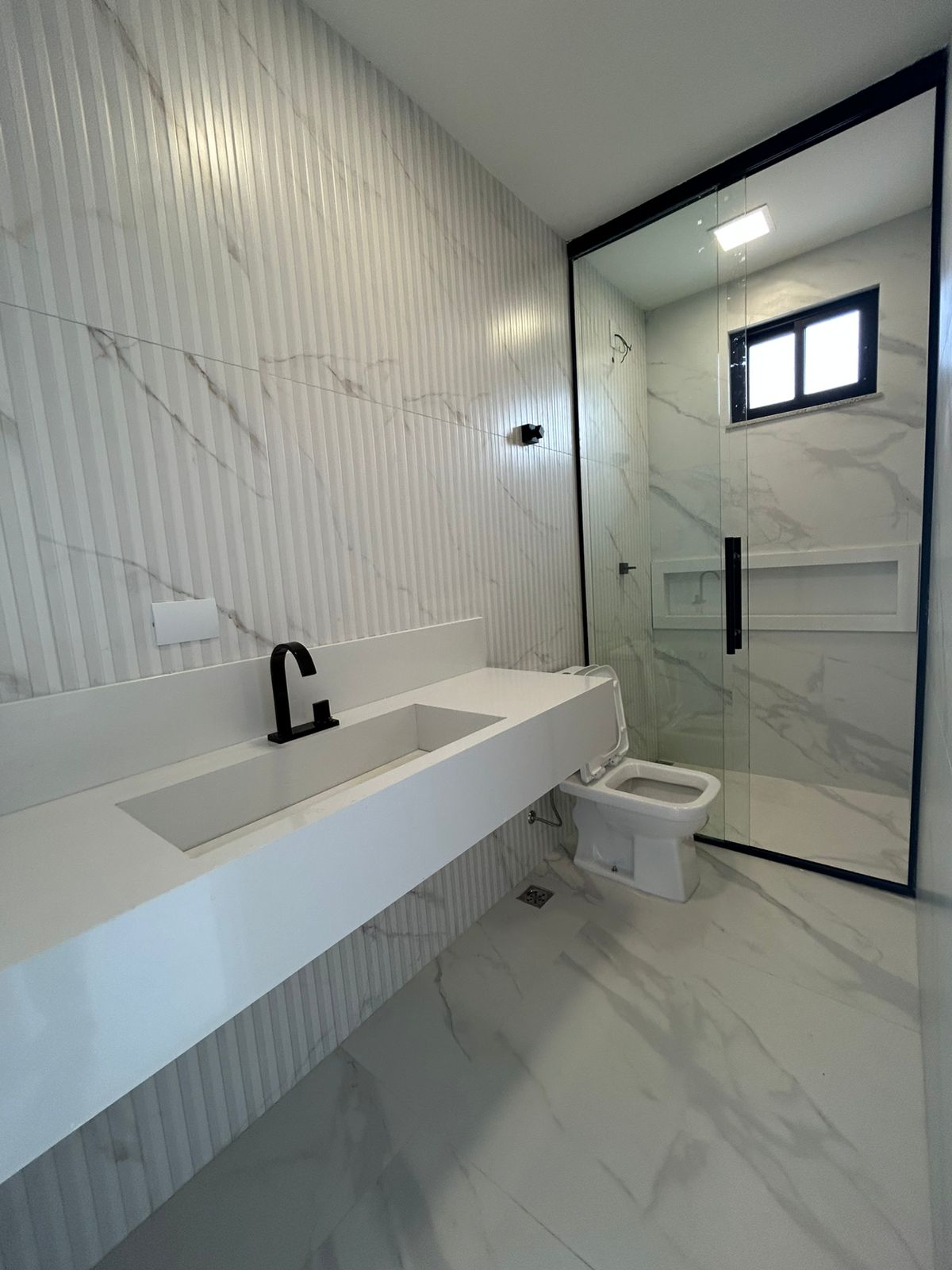 CASA TRIPLEX NO CIDADE  NOVA