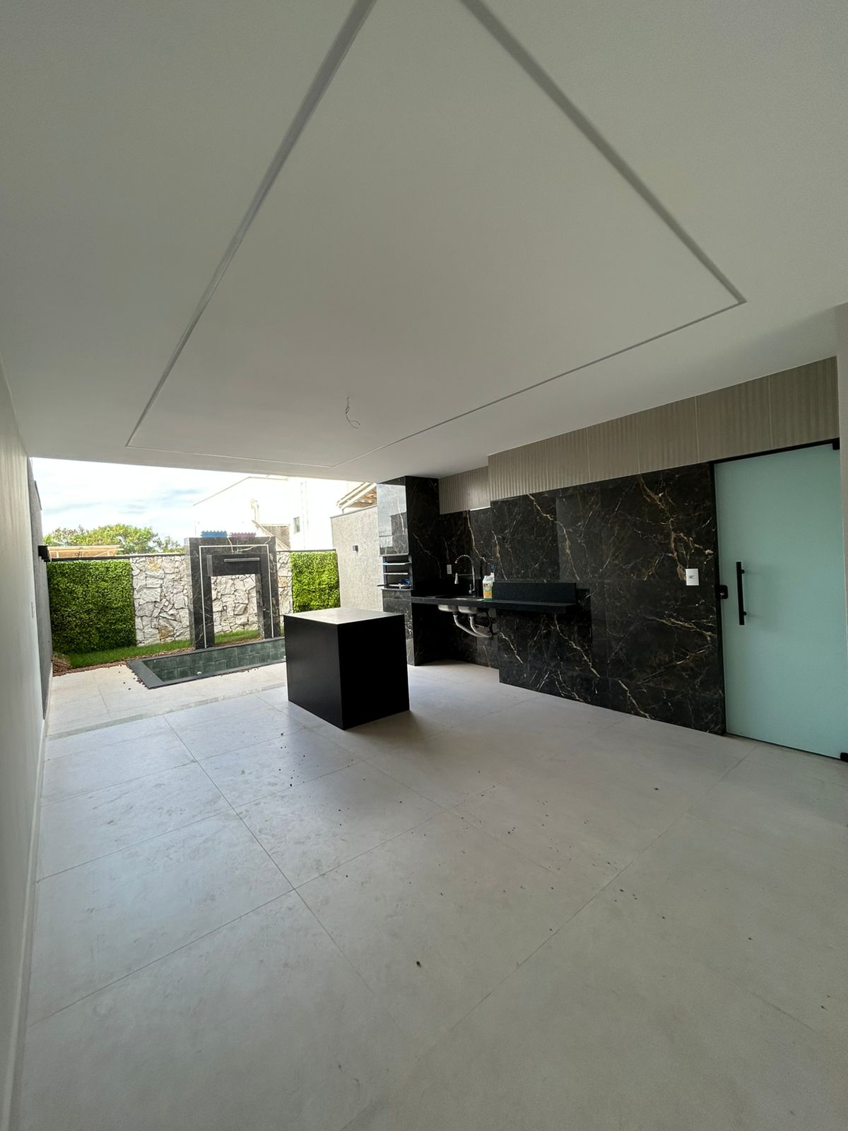 CASA TRIPLEX NO CIDADE  NOVA