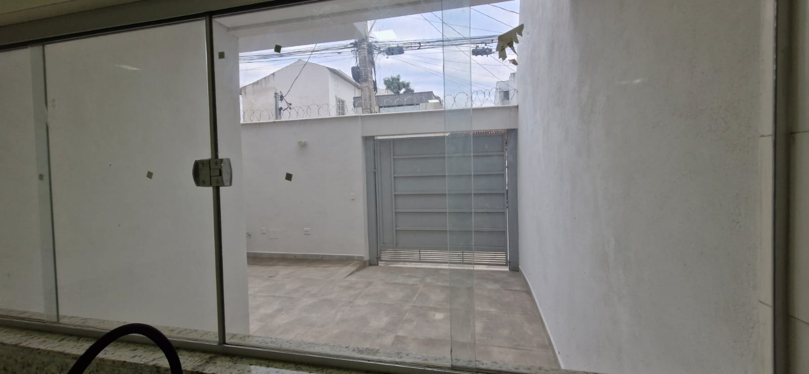 Casa com 03 Quartos Castanheiras