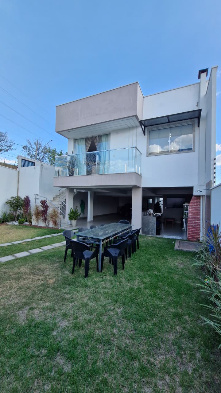 Casa com 3 Quartos Morada Do Vale II 