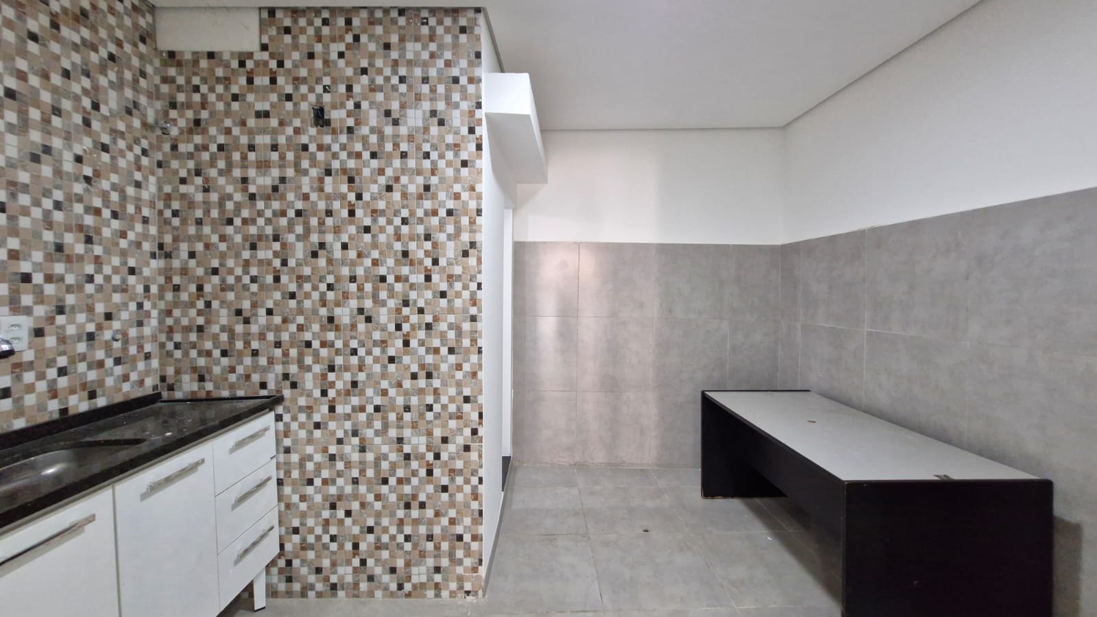 Loja comercial e apartamento no Lourdes