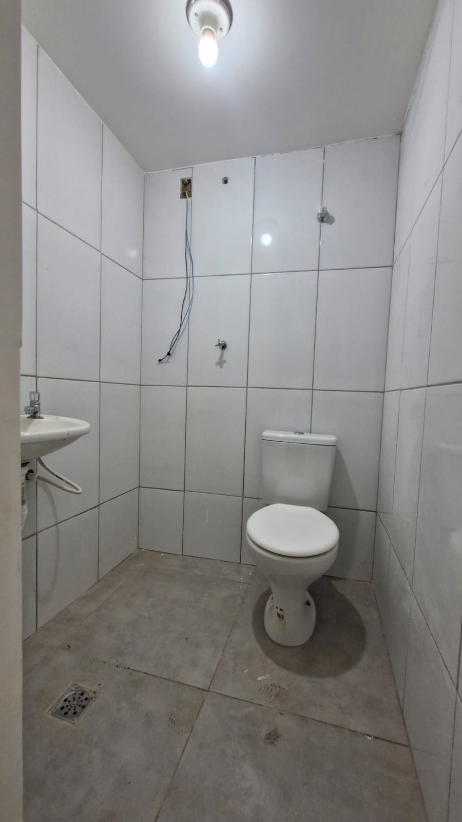 Loja comercial e apartamento no Lourdes