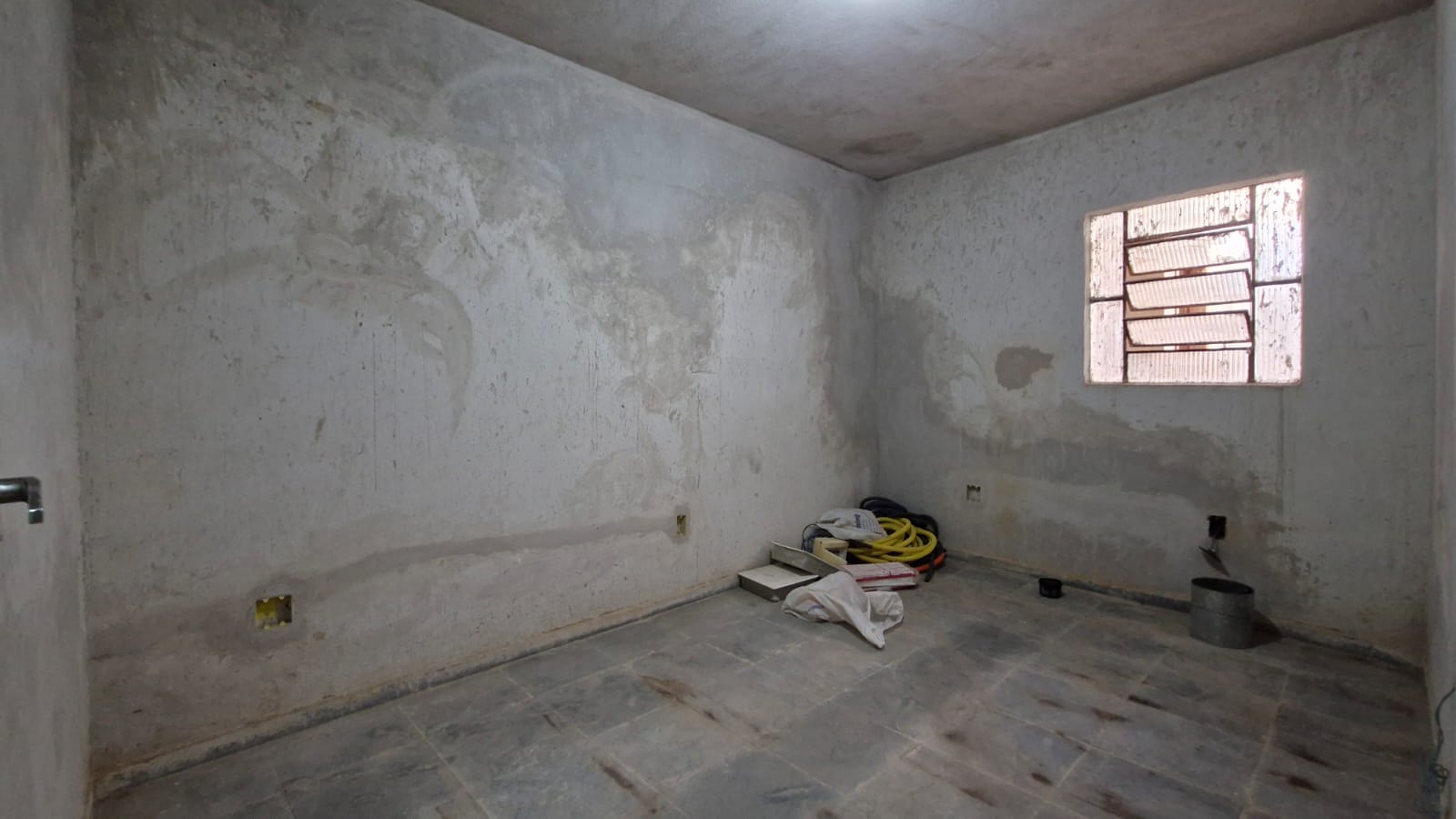 Loja comercial e apartamento no Lourdes