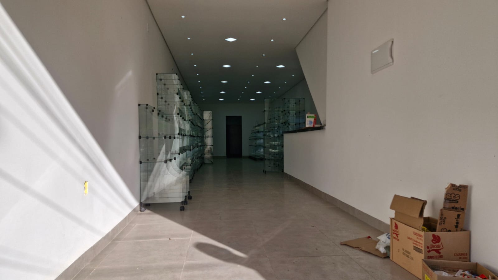 Loja comercial e apartamento no Lourdes