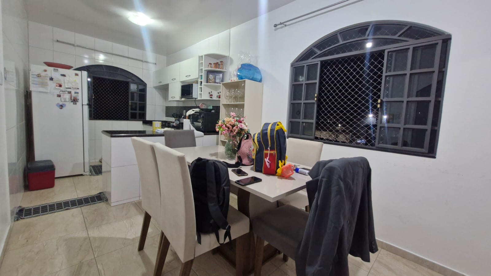 Prédio com com 02 Apartamentos Vila Bretas