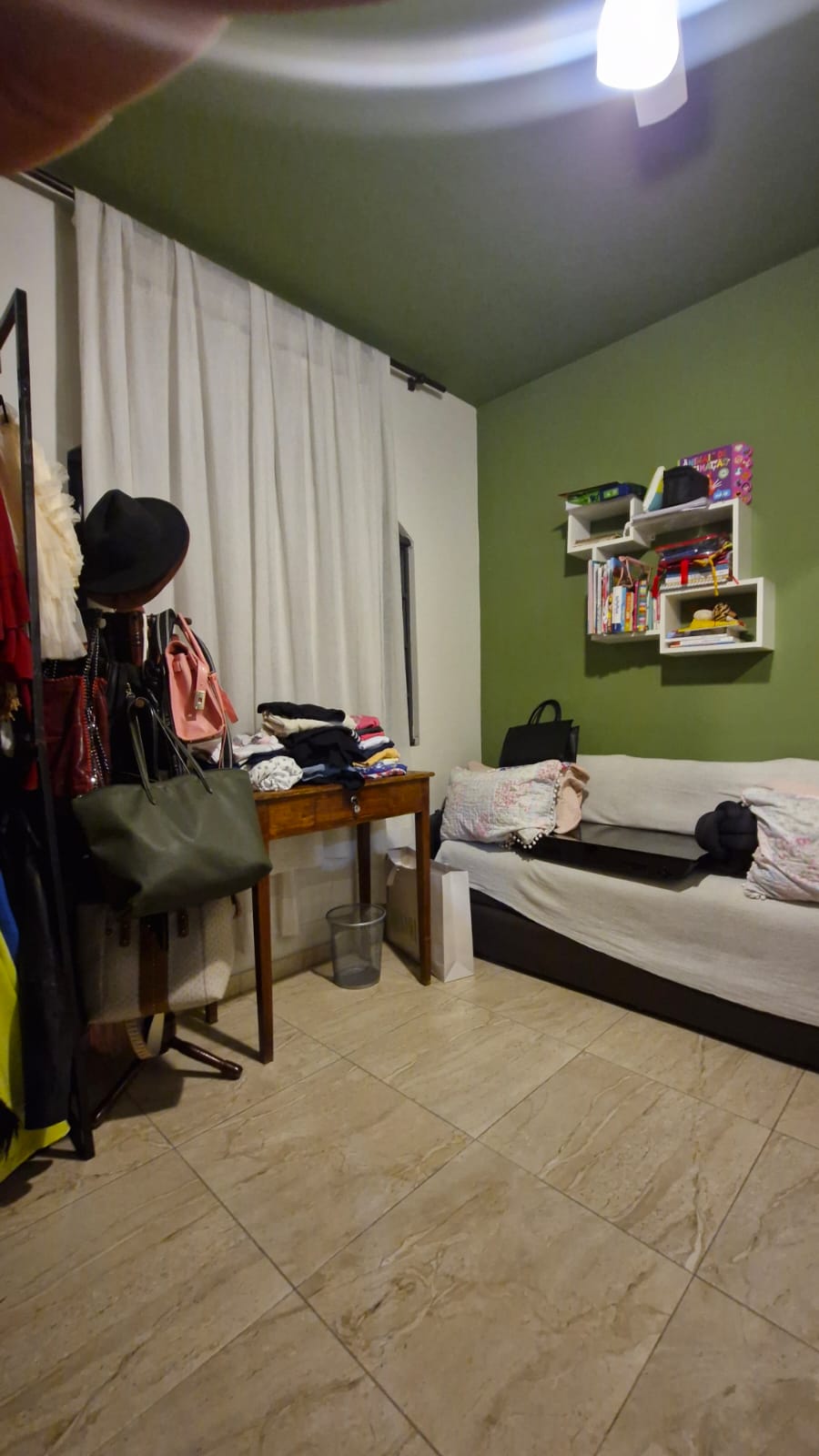 Prédio com com 02 Apartamentos Vila Bretas