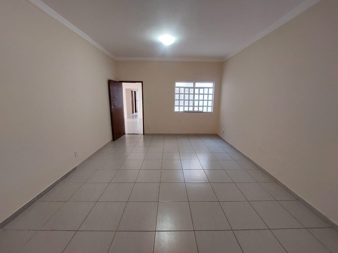 CASA PARA LOCAÇÃO BAIRRO ESPLANADINHA