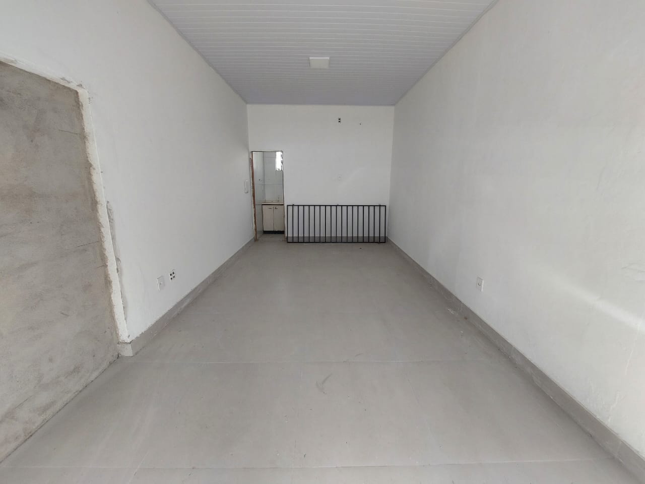 LOJA COMERCIAL COM ÓTIMA LOCALIZAÇÃO