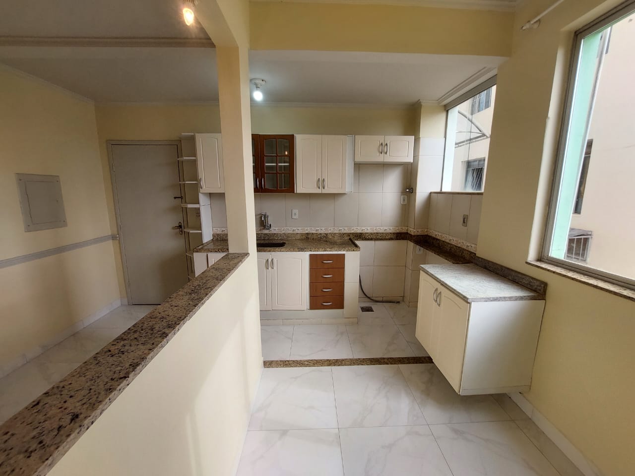 APARTAMENTO PARA LOCAÇÃO NO 1° ANDAR