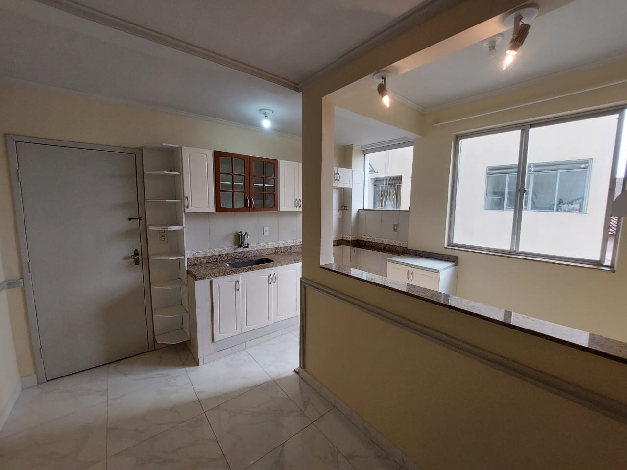 APARTAMENTO PARA LOCAÇÃO NO 1° ANDAR