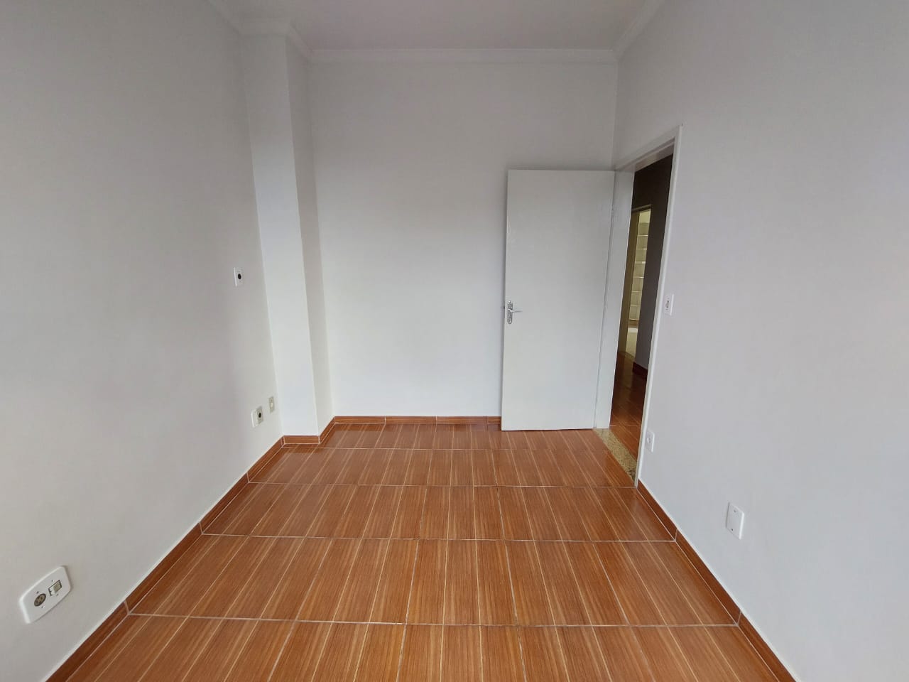 APARTAMENTO PARA LOCAÇÃO NO 1° ANDAR