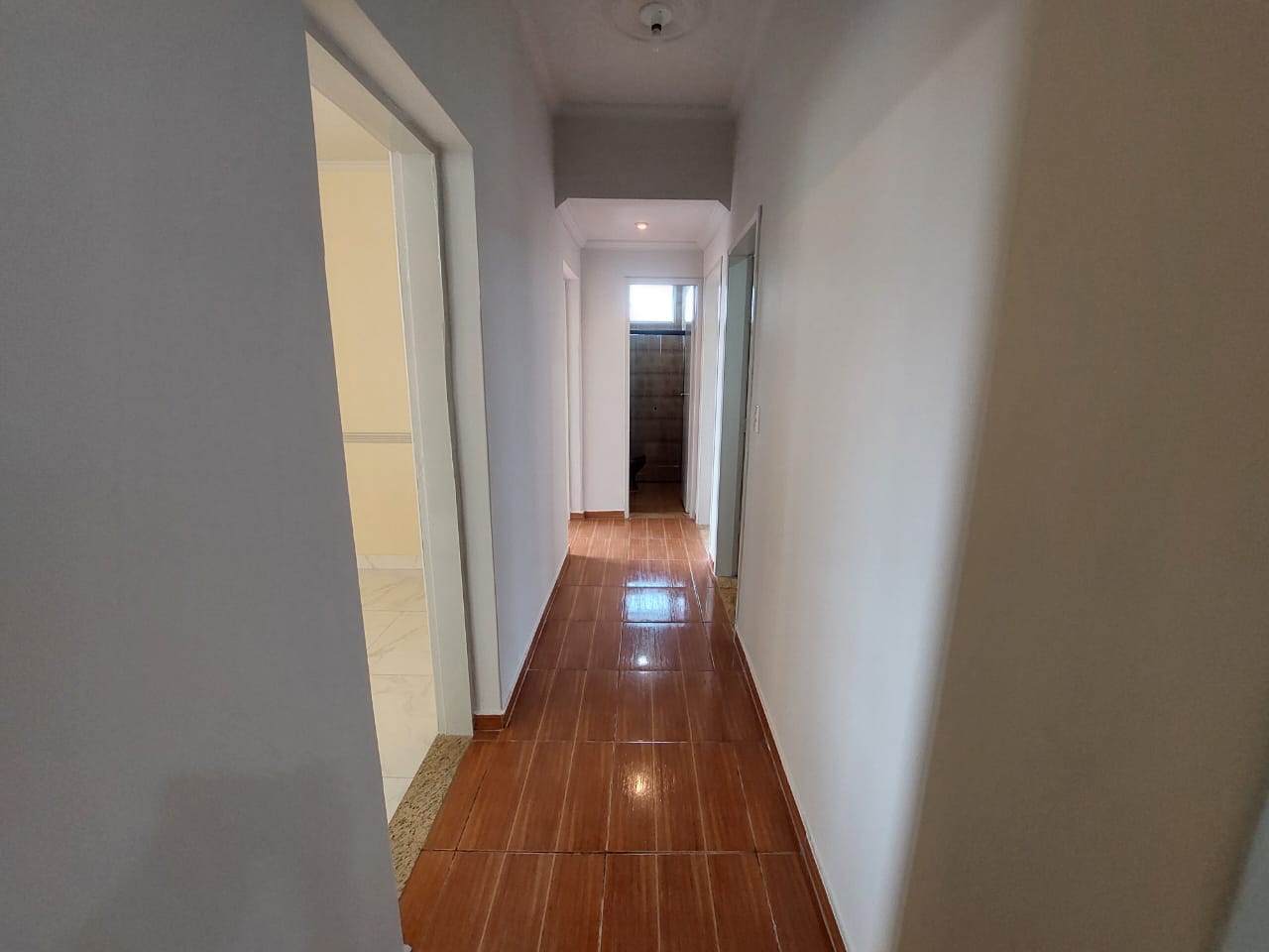 APARTAMENTO PARA LOCAÇÃO NO 1° ANDAR