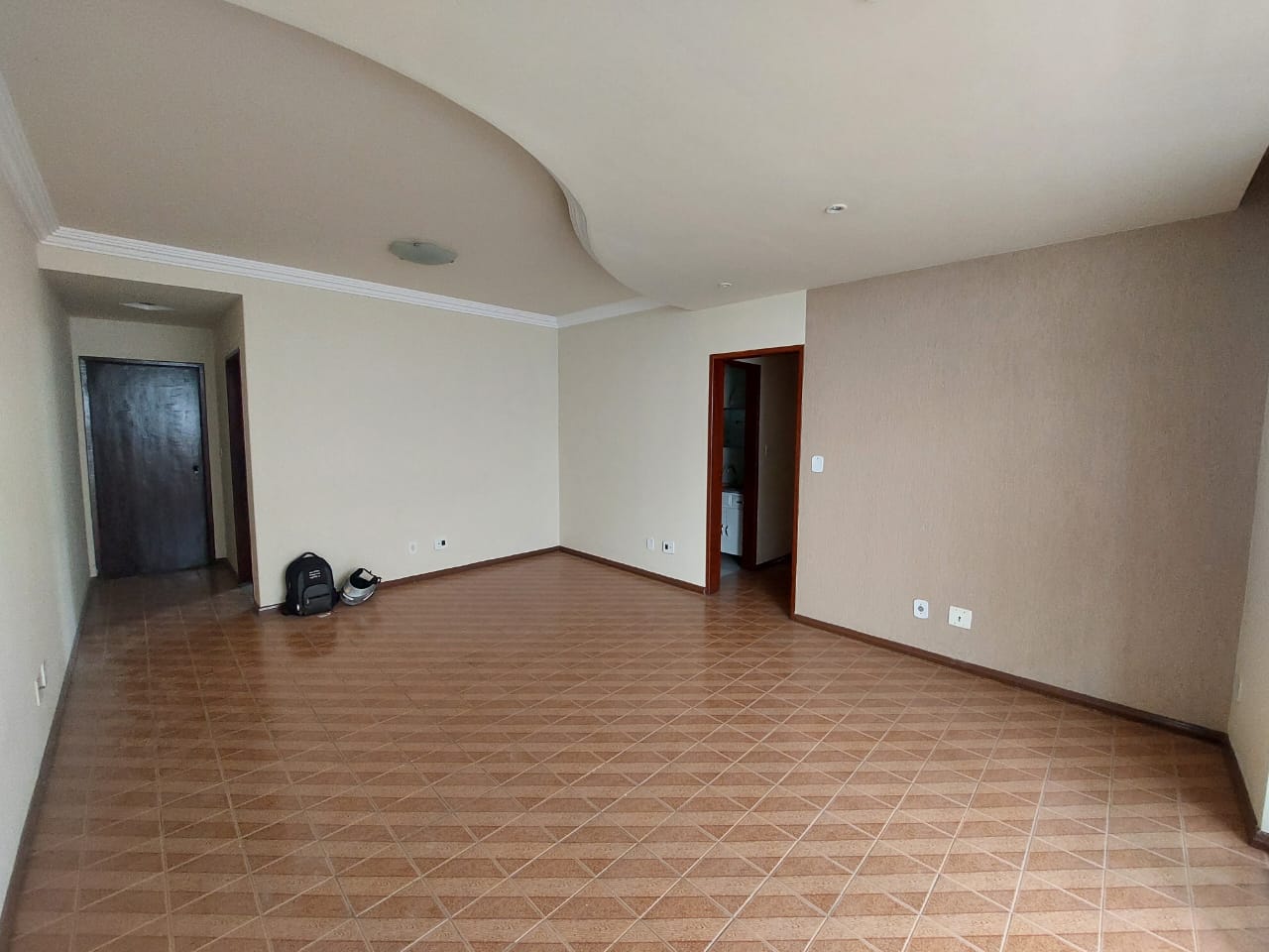 APARTAMENTO 1° ANDAR OTIMA LOCALIZAÇÃO - VILA BRETAS