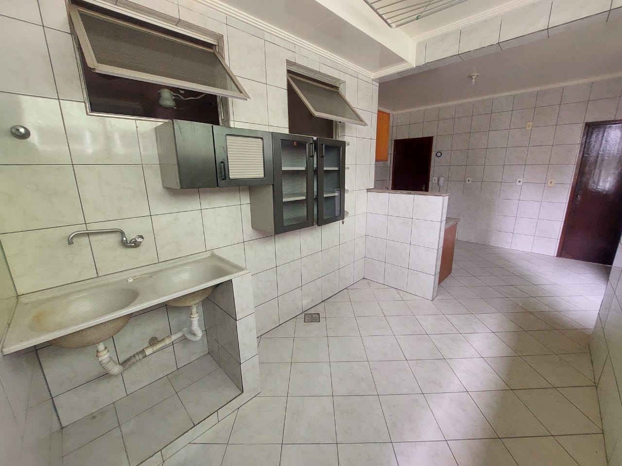 APARTAMENTO 1° ANDAR OTIMA LOCALIZAÇÃO - VILA BRETAS