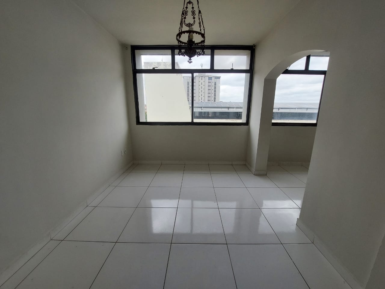 APARTAMENTO NO CENTRO PORTARIA 24HRS