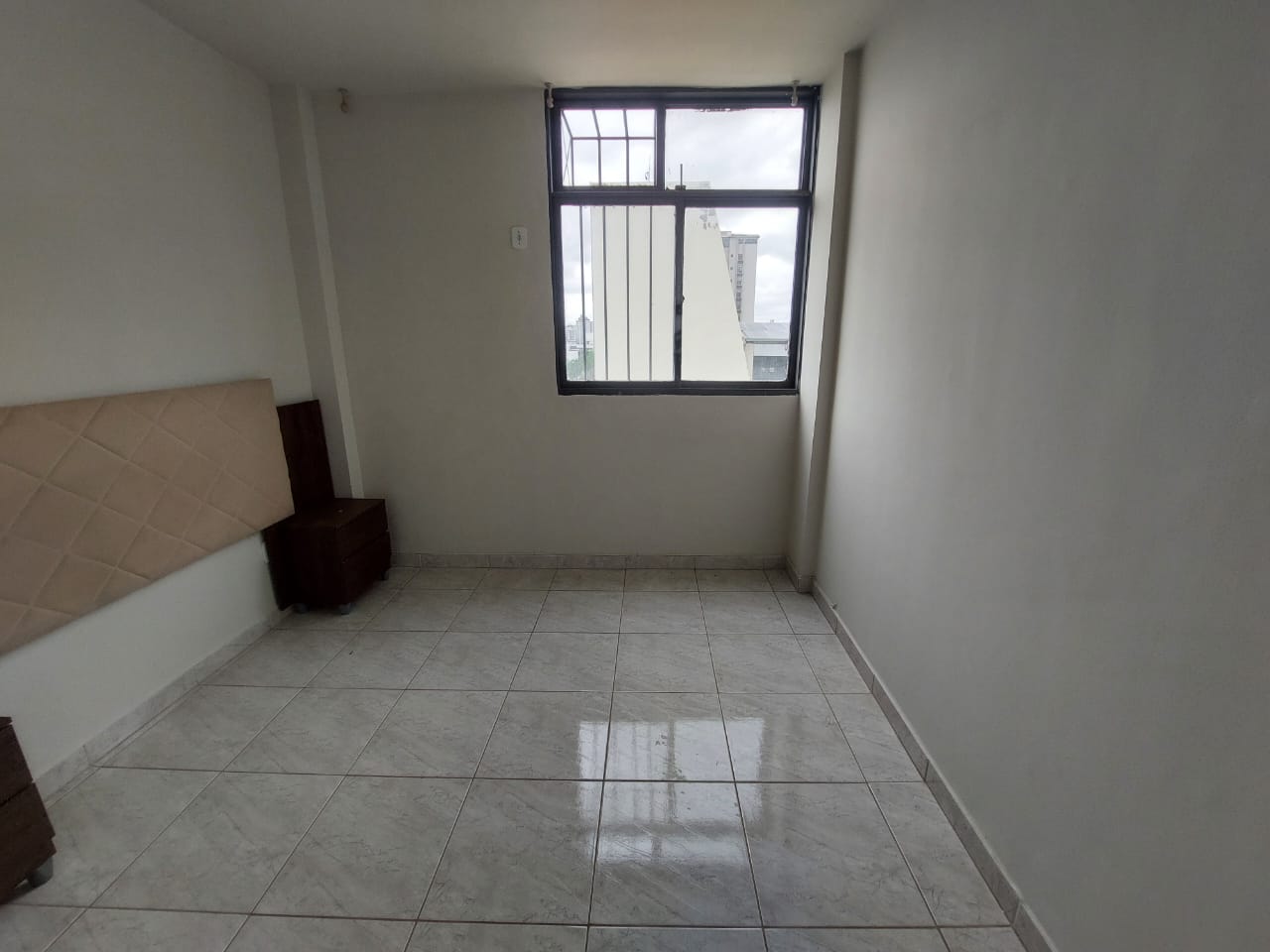 APARTAMENTO NO CENTRO PORTARIA 24HRS