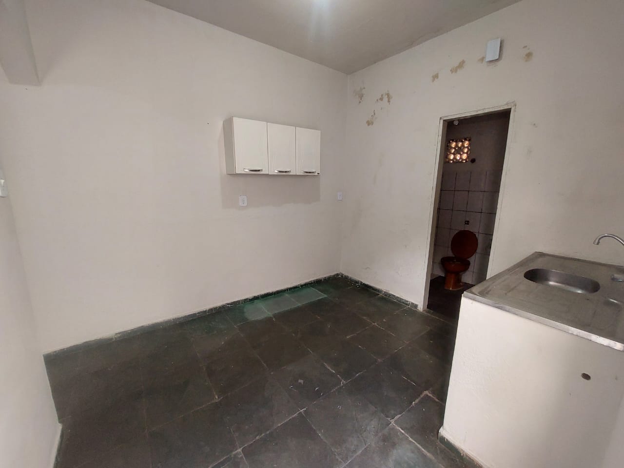 CASA BAIXA NO BAIRRO GRÃ DUQUESA