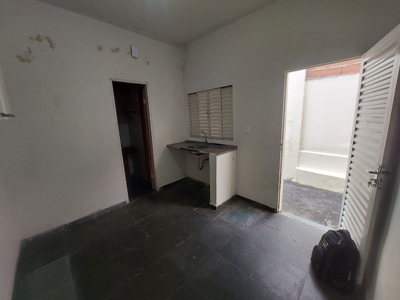 CASA BAIXA NO BAIRRO GRÃ DUQUESA