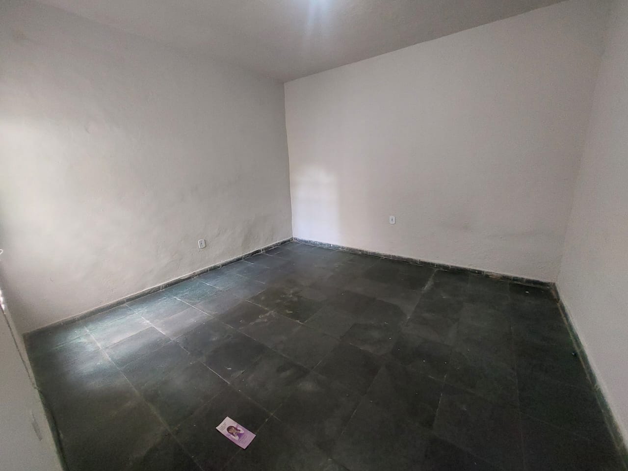 CASA BAIXA NO BAIRRO GRÃ DUQUESA