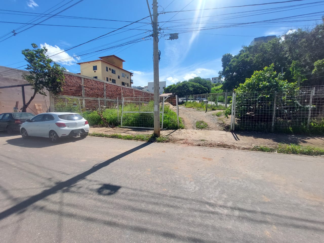 LOTE COM ESCRITORIO BEM LOCALIZADO NO BAIRRO CIDADE NOVA