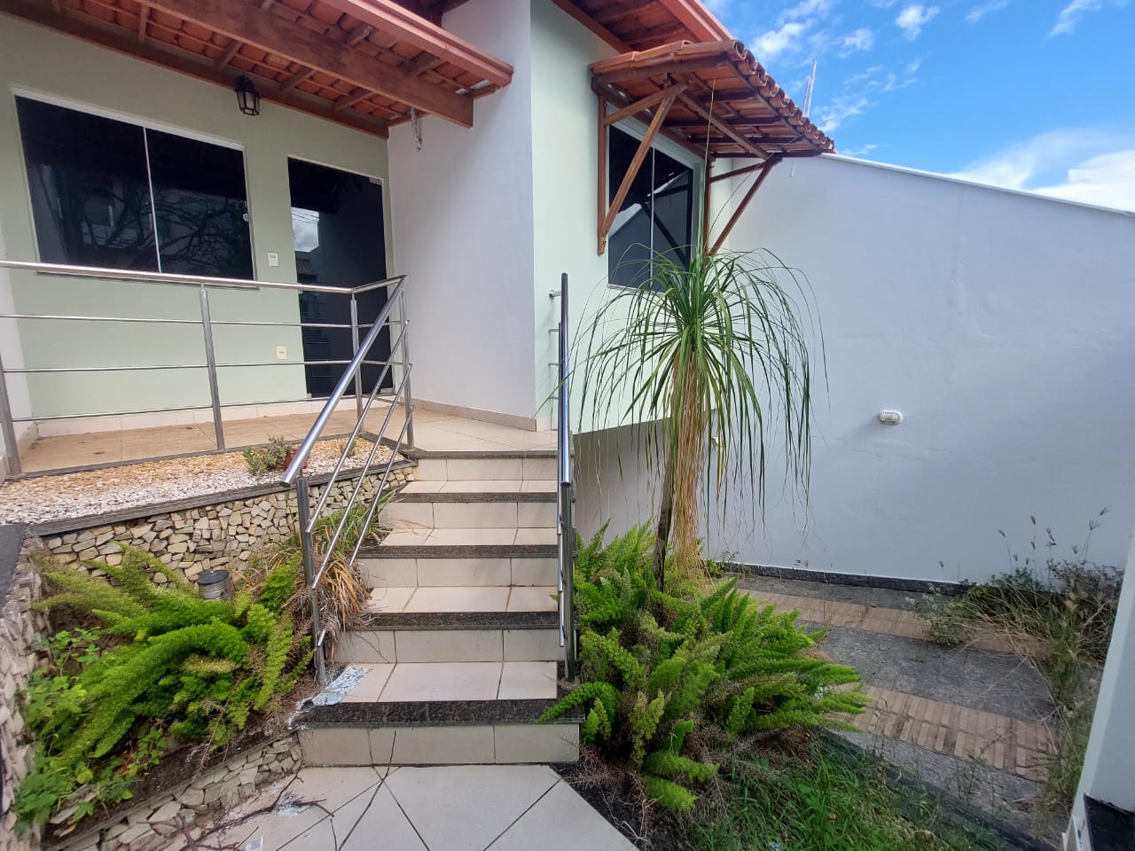CASA PARA LOCAÇÃO BAIRRO CIDADE NOVA