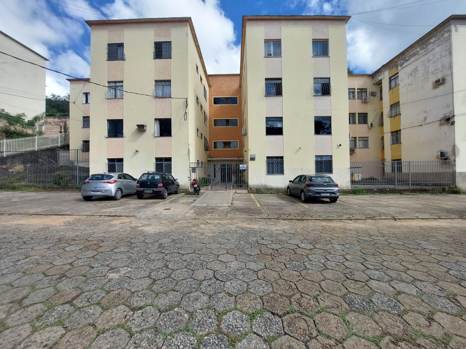 APARTAMENTO 3 ANDAR  BAIRRO ESPERANÇA