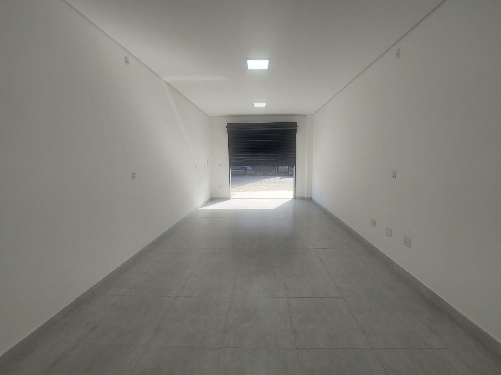 PONTO COMERCIAL BAIRRO TIRADENTES