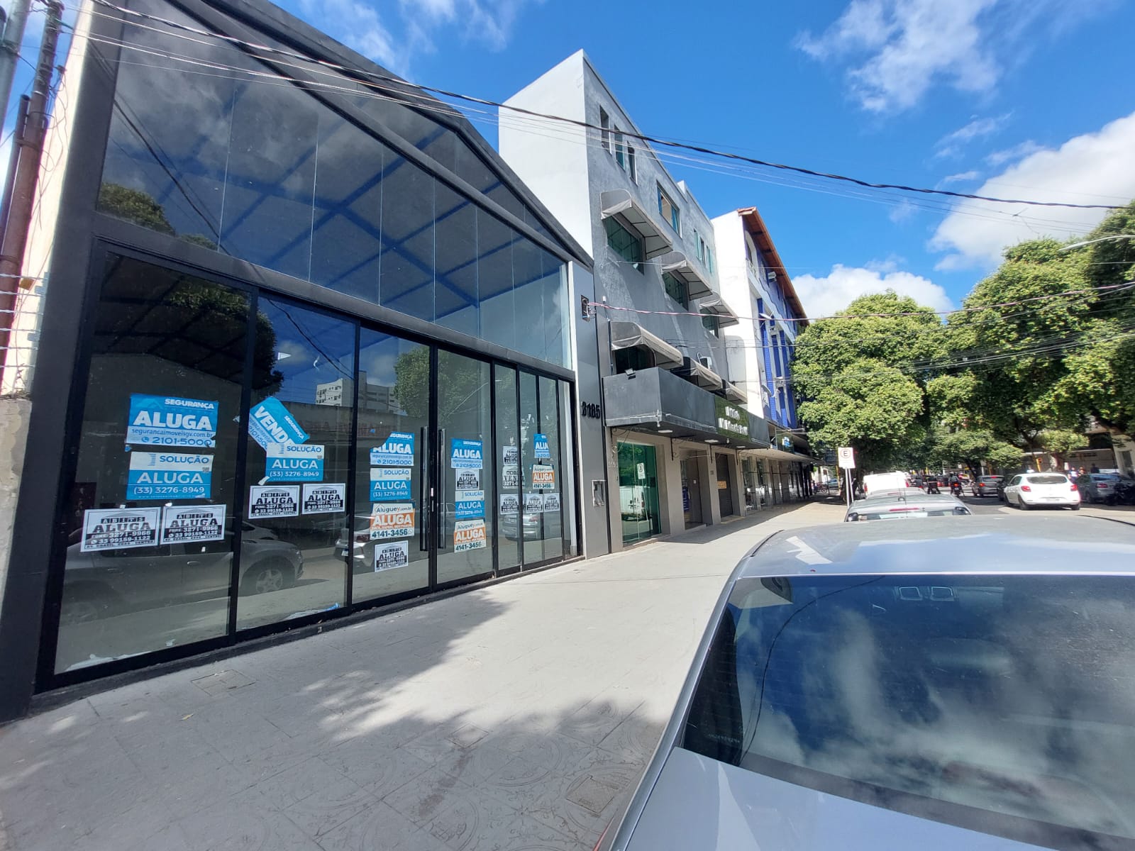 Loja/Galpão Comercial para Aluguel - Frente, 139 m² no Centro de Governador Valadares