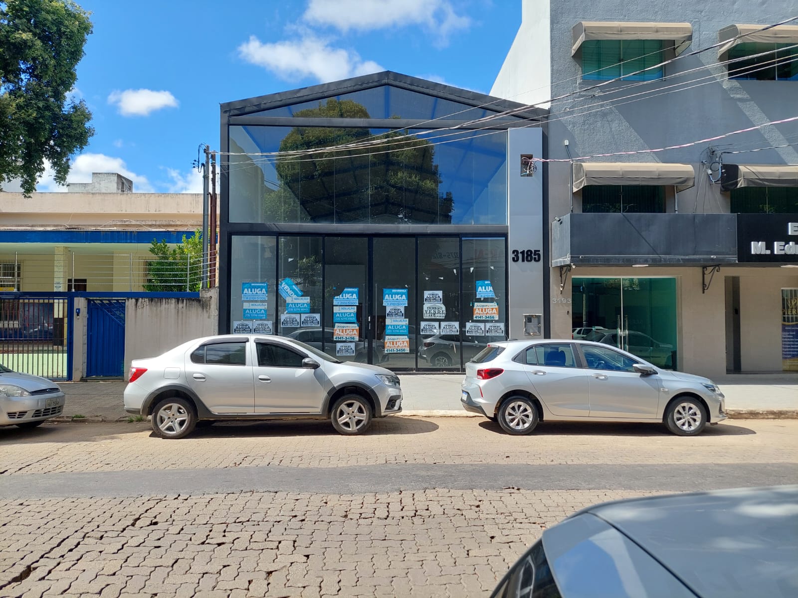 Loja/Galpão Comercial para Aluguel - Frente, 139 m² no Centro de Governador Valadares