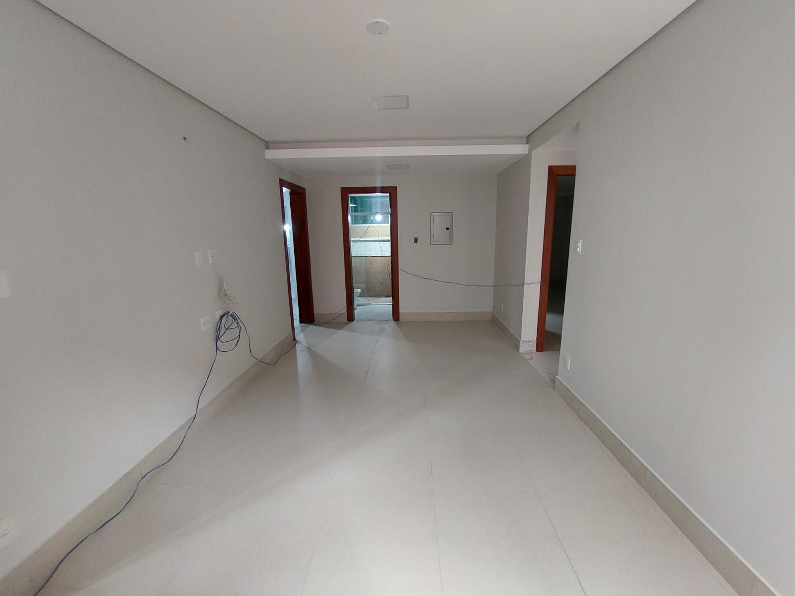 APARTAMENTO NO CENTRO SEGUNDO ANDAR COM ELEVADOR