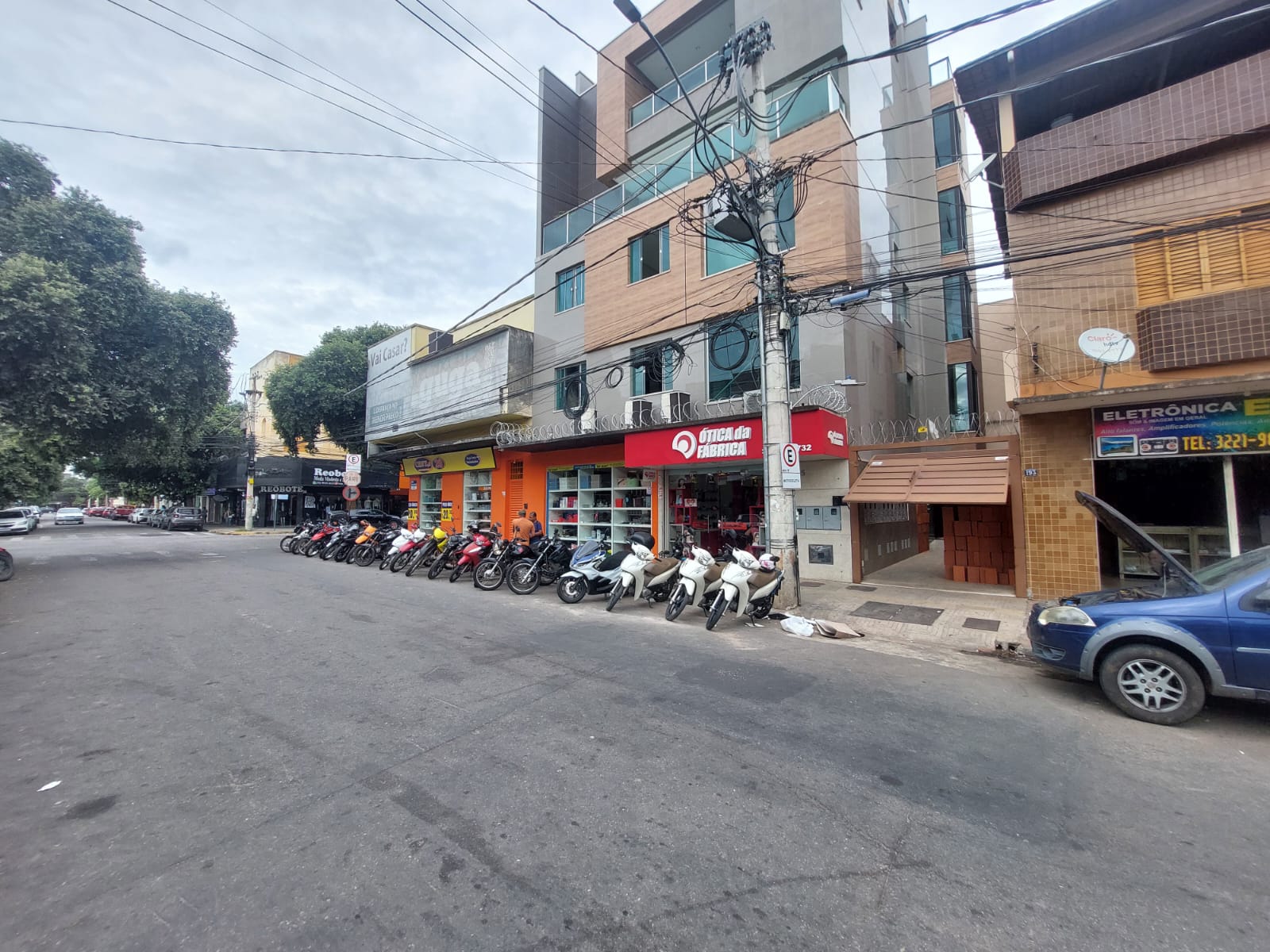 APARTAMENTO NO CENTRO SEGUNDO ANDAR COM ELEVADOR