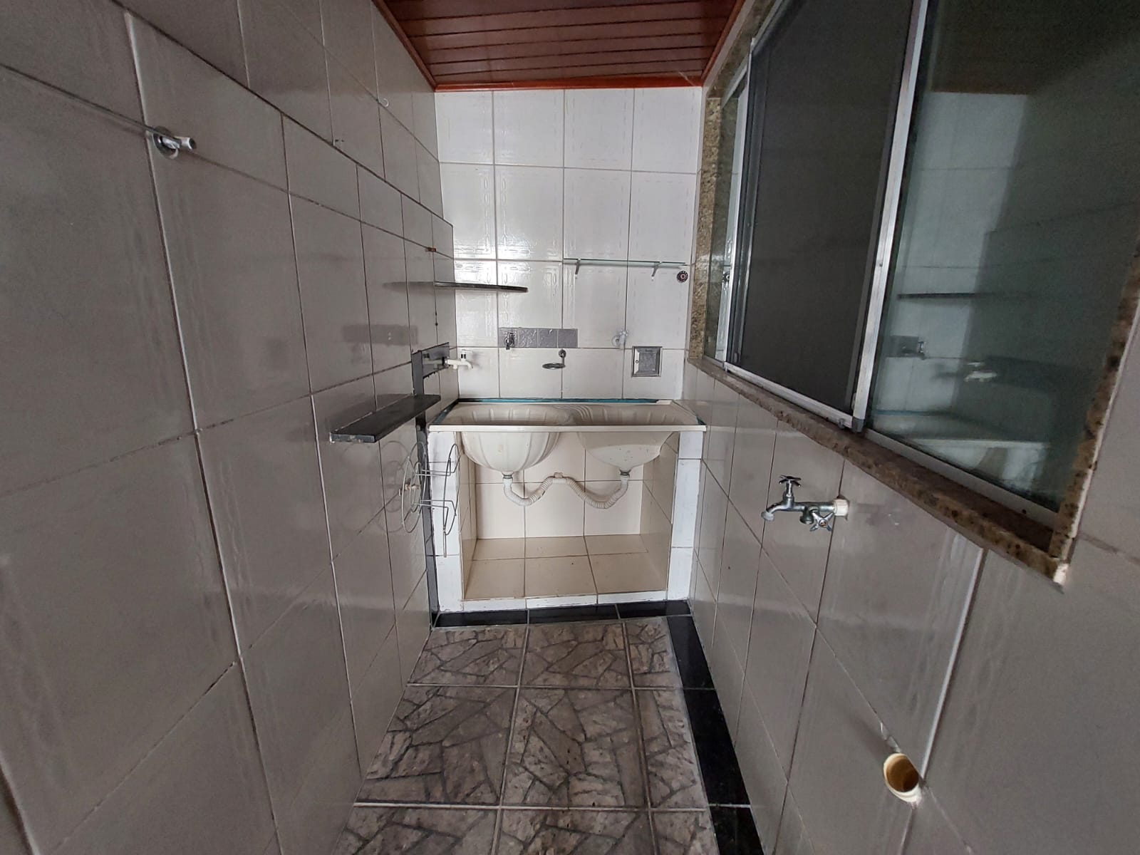 CASA PARA LOCAÇÃO BAIRRO ESPERANÇA
