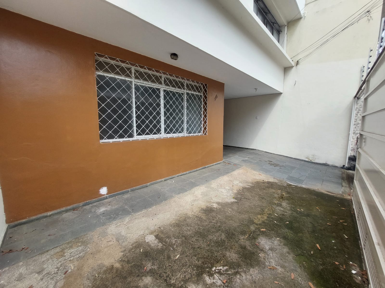 CASA PARA LOCAÇÃO ÁREA COMERCIAL NO CENTRO DE GOVERNADOR VALADARES