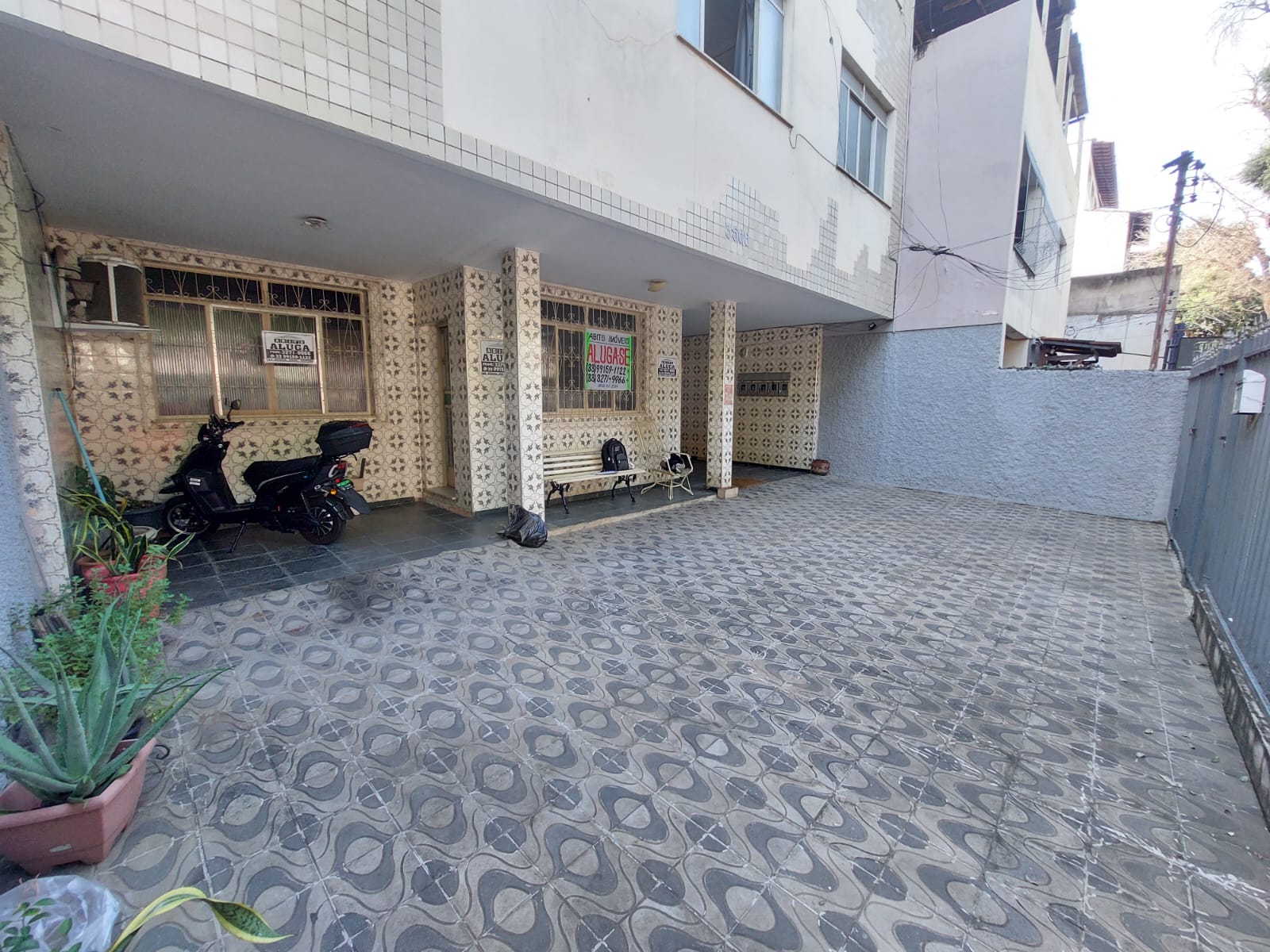 CASA PARA LOCAÇÃO RESIDENCIAL OU COMERCIAL