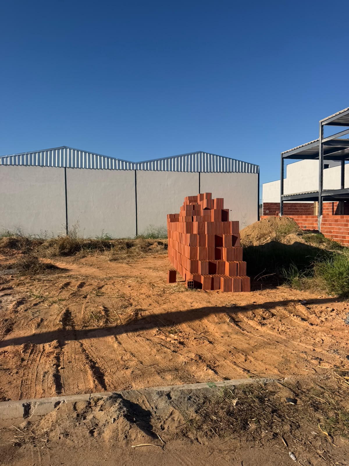 LOTE A VENDA NO BAIRRO PARQUE OLIMPICO 2