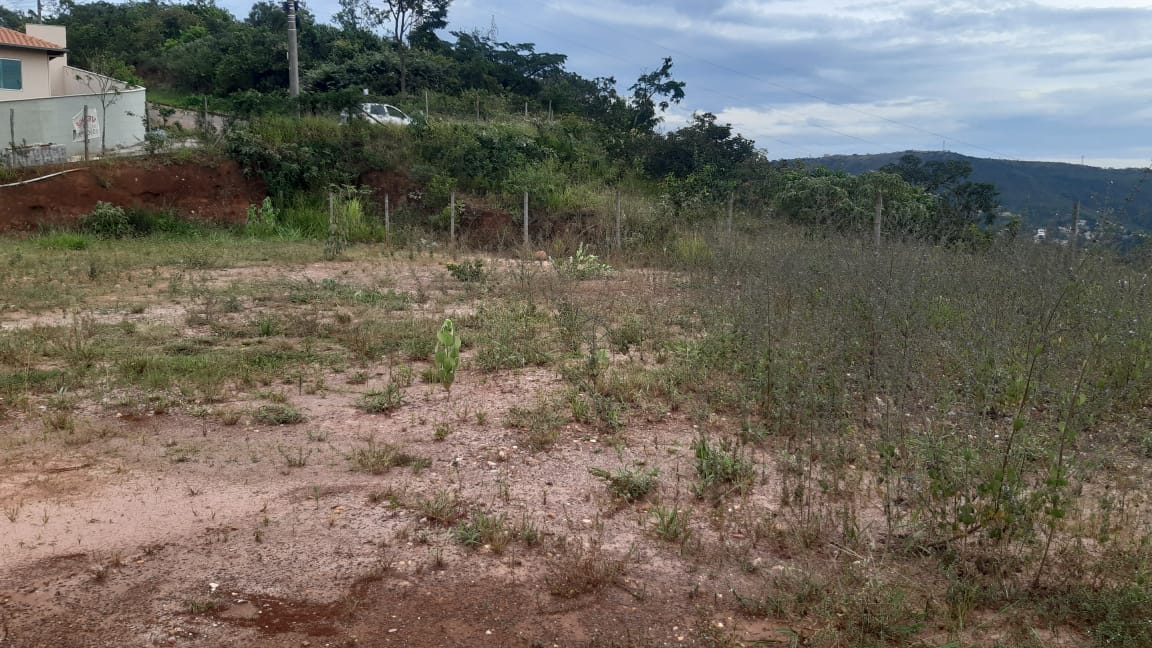 Vende-se excelente lote com 750mts2, bairro Villa Real, Sabará-MG