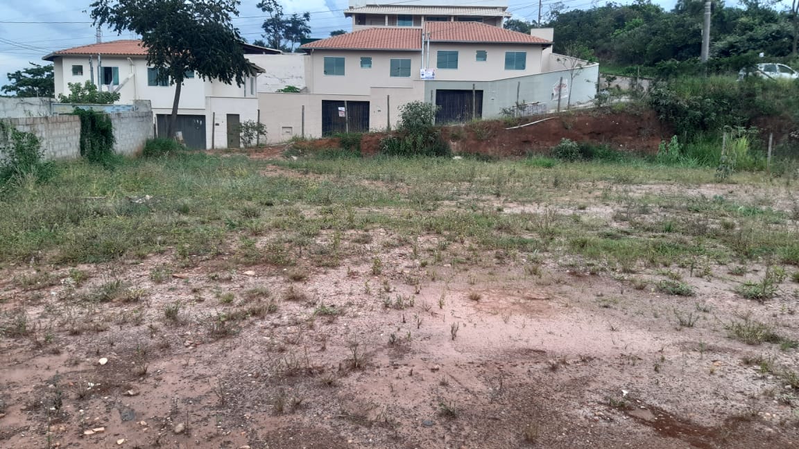 Vende-se excelente lote com 750mts2, bairro Villa Real, Sabará-MG