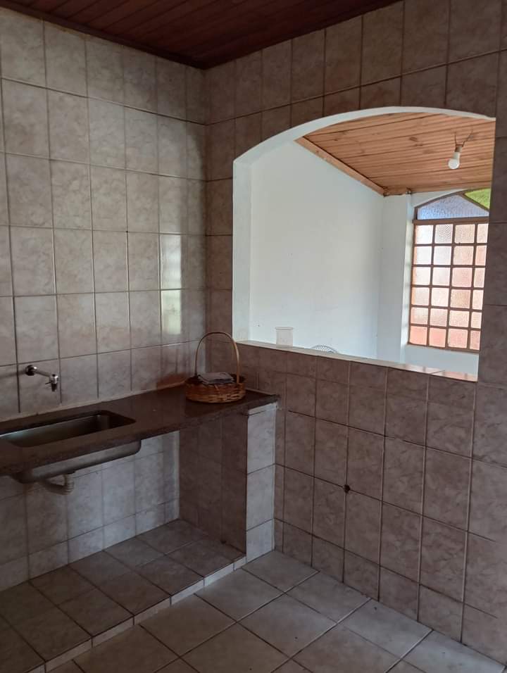Vende-se casa com dois  quartos, no bairro adelmolândia, Sabará-G