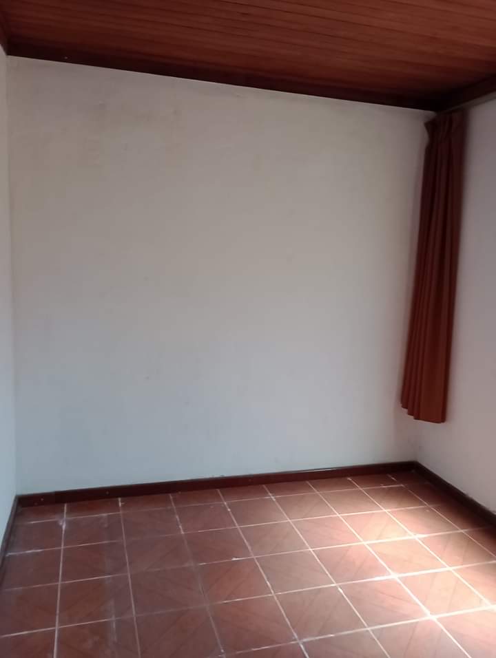 Vende-se casa com dois  quartos, no bairro adelmolândia, Sabará-G