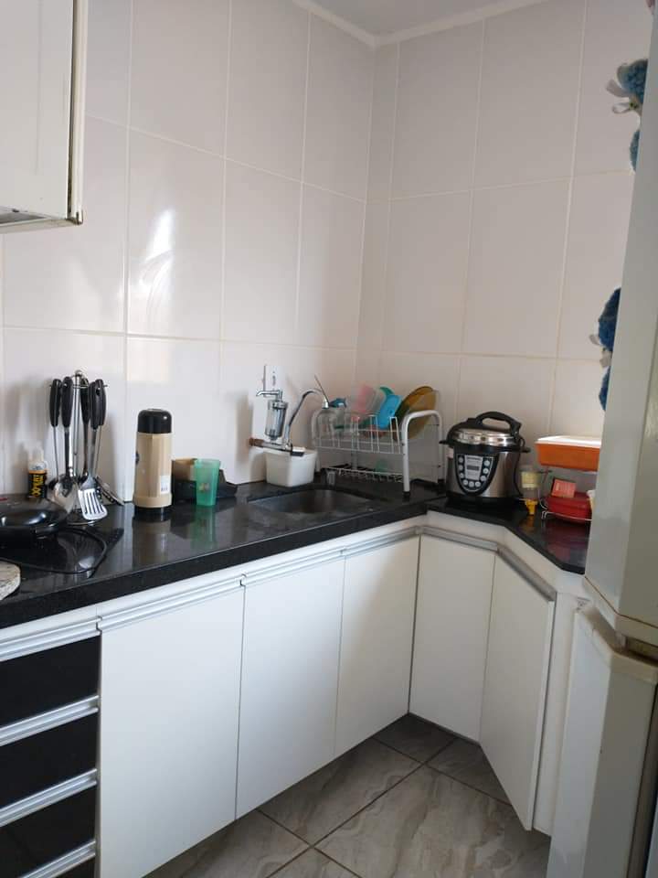 Vende -se apartamento com dois quartos, bairro Granja de Freitas, próximo ao centro de Belo Horizonte-MG