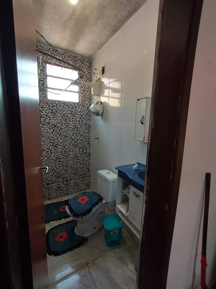 Vende -se apartamento com dois quartos, bairro Granja de Freitas, próximo ao centro de Belo Horizonte-MG