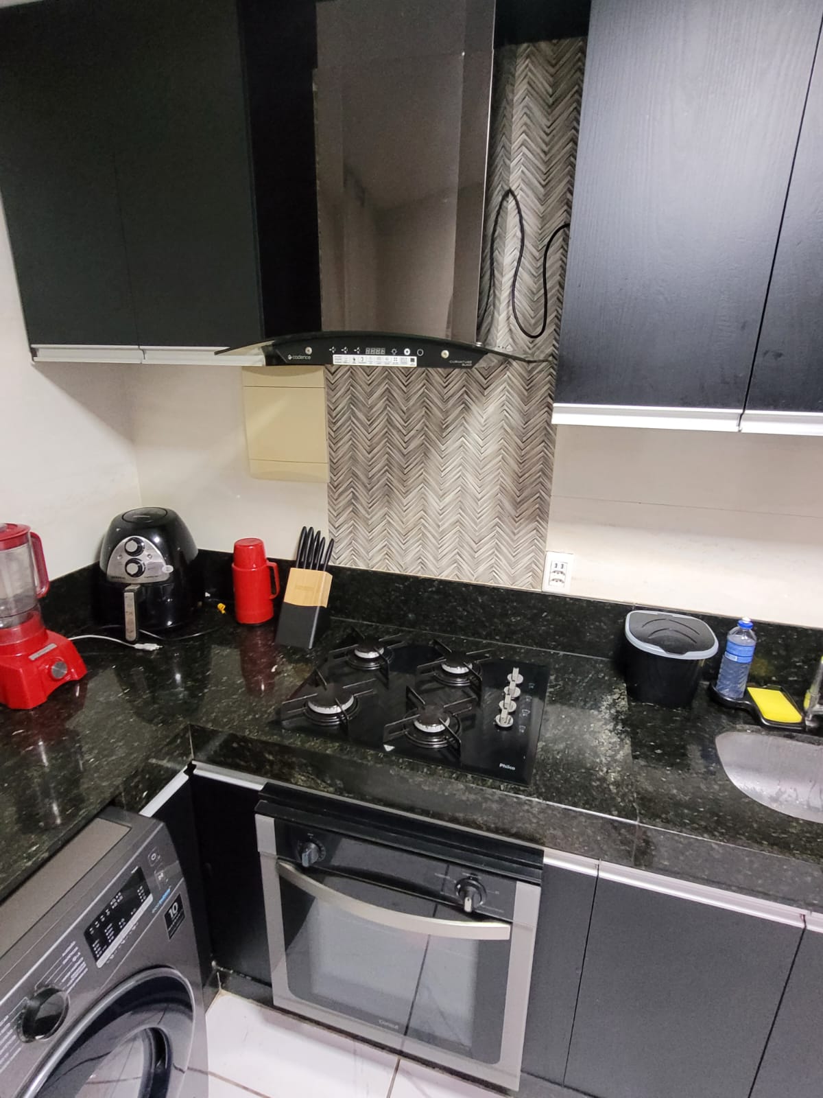 Vende-se excelente apartamento com dois quartos, no bairro Nações unidas, Sabará-MG, a 20 minutos do centro de BH.