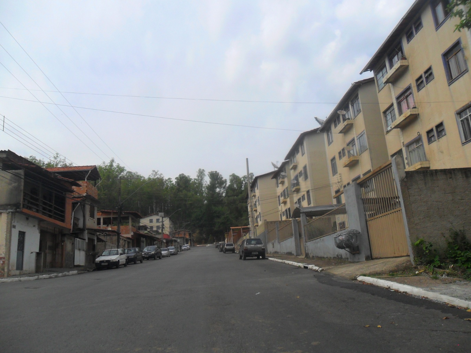 Aluga-se ótimo apartamento com dois quartos, no bairro Morada da Serra, Sabará-MG
