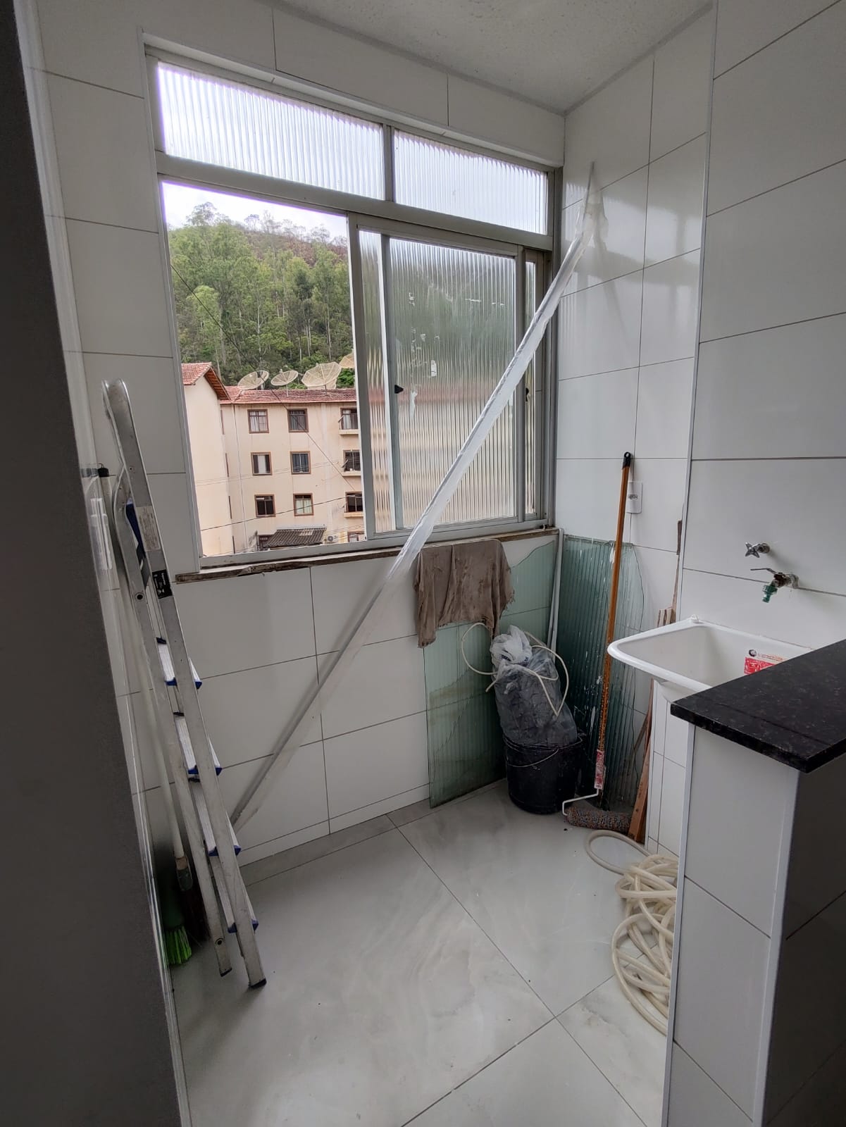 Aluga-se ótimo apartamento com dois quartos, no bairro Morada da Serra, Sabará-MG