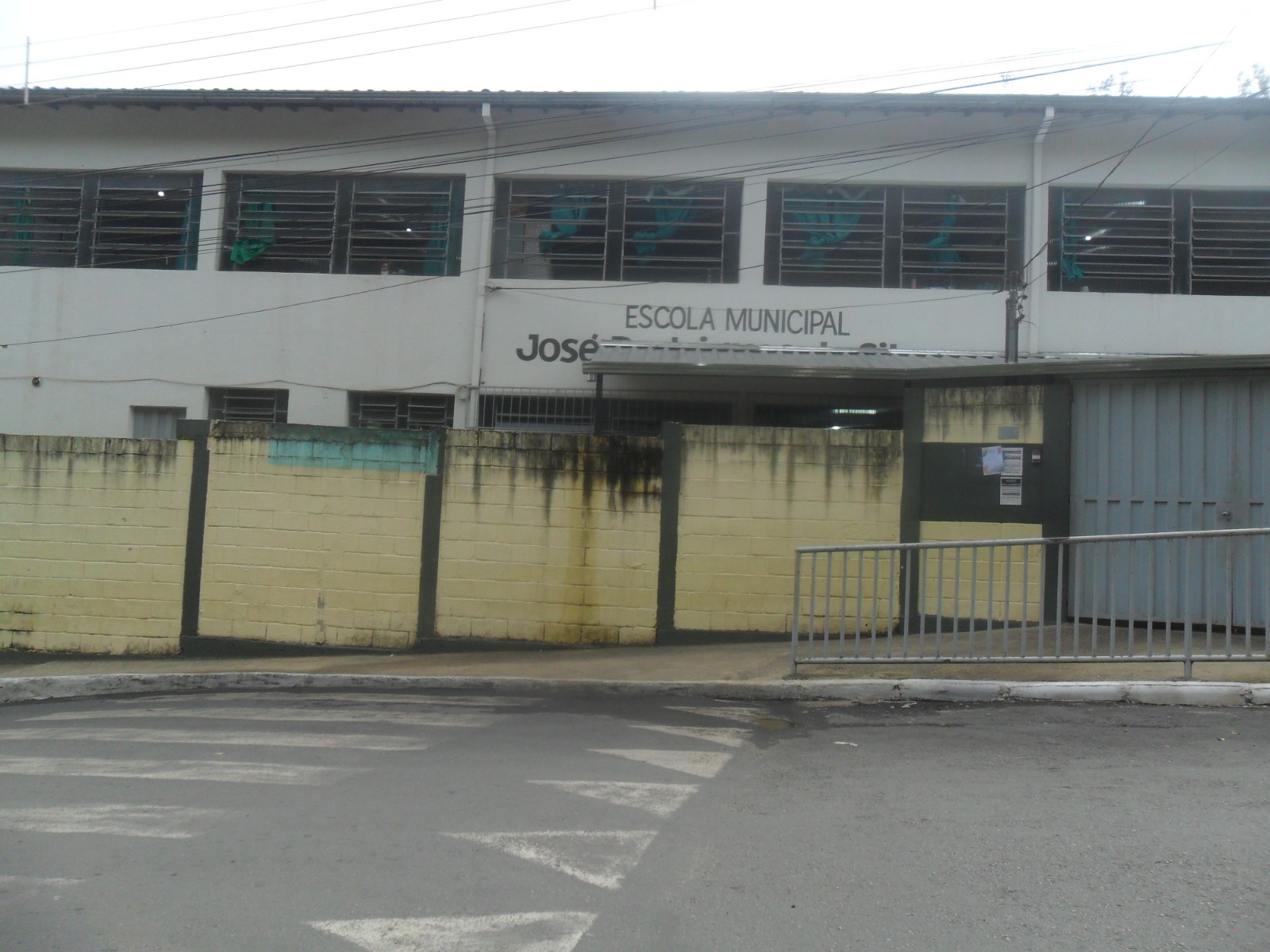 Aluga-se ótimo apartamento com dois quartos, no bairro Morada da Serra, Sabará-MG