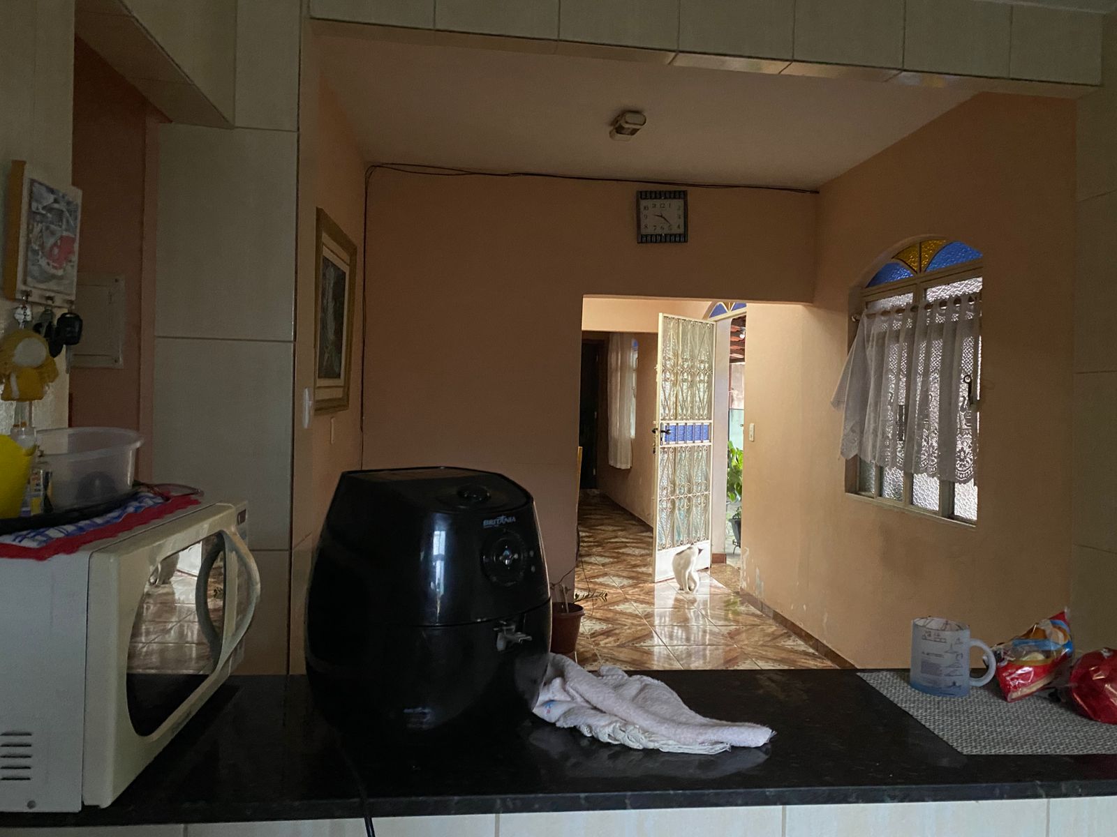Vende-se esta casa com tres quartos, no bairro Goiânia, Belo Horizonte-MG