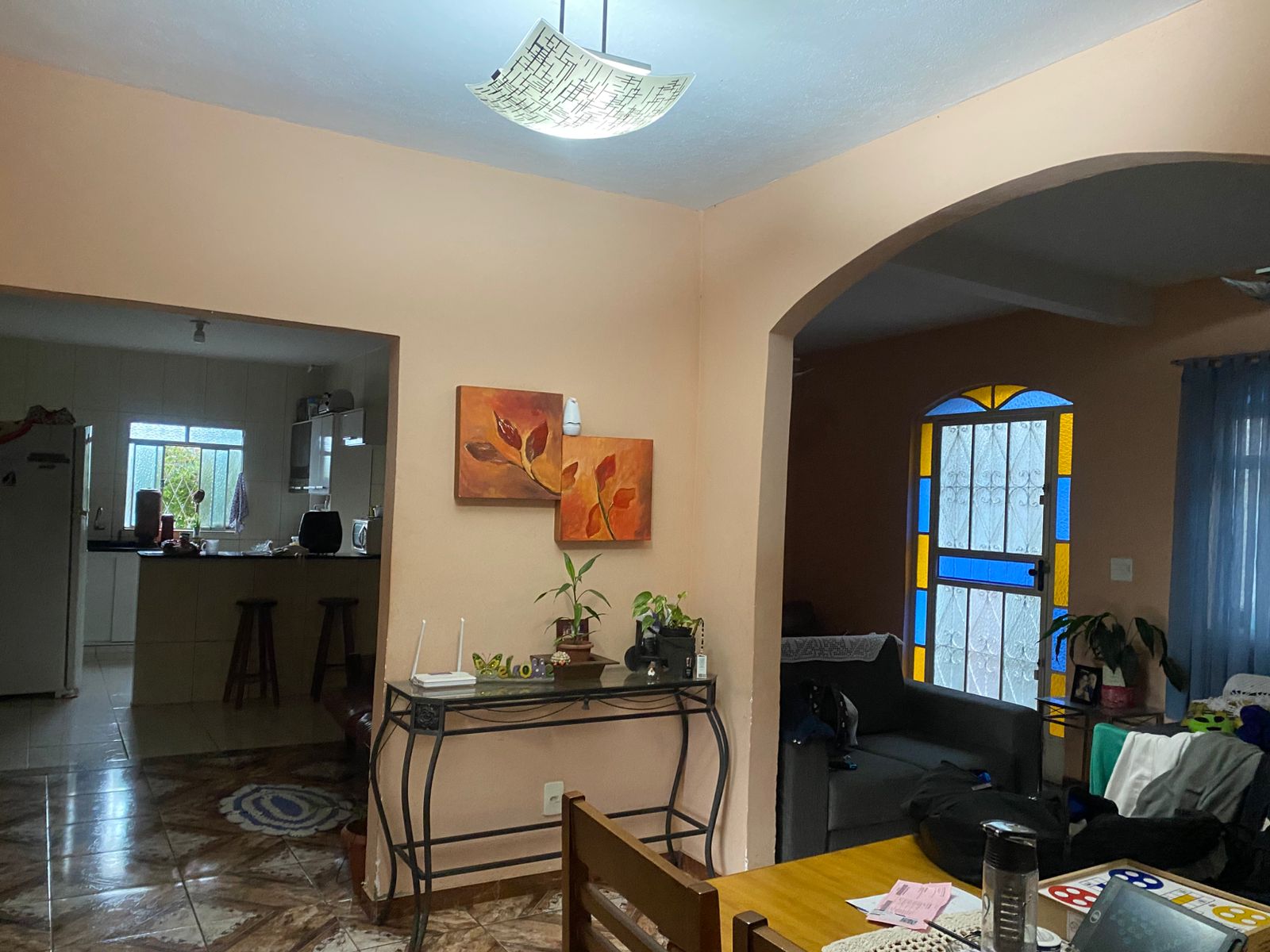 Vende-se esta casa com tres quartos, no bairro Goiânia, Belo Horizonte-MG
