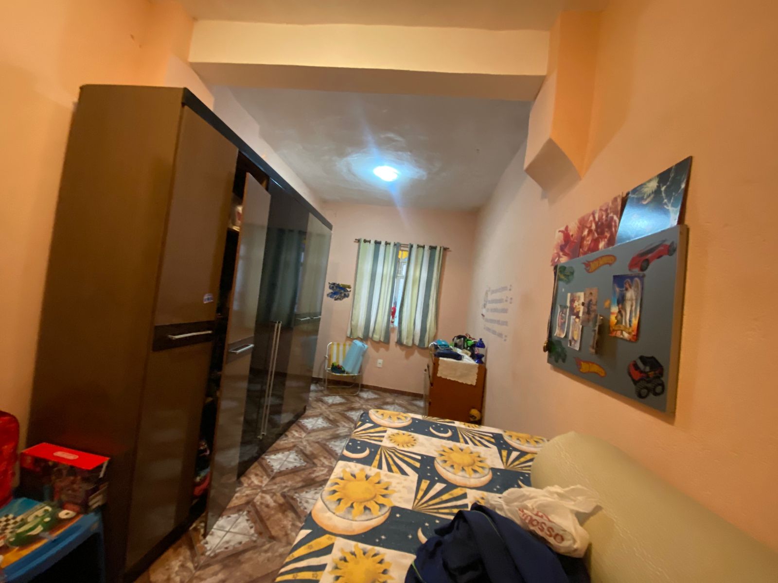 Vende-se esta casa com tres quartos, no bairro Goiânia, Belo Horizonte-MG