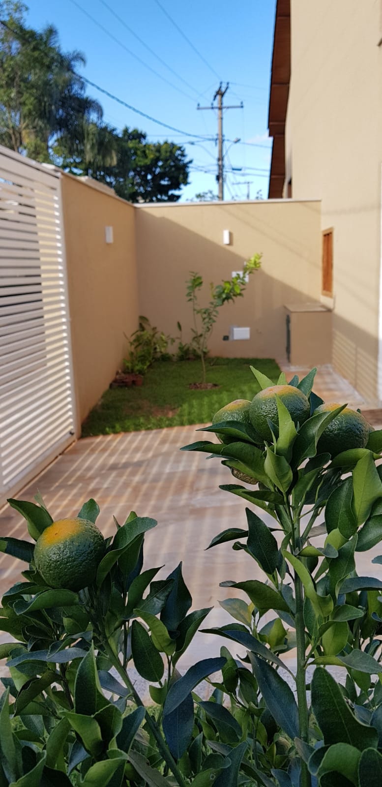 Vende-se ecelente casa em condomínio de luxo, Condomínio Eugenie Scharlé  em Sabará.